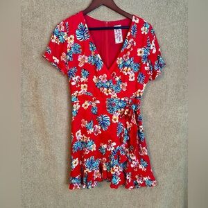 - Sadie & Sage Red Floral Faux Wrap Mini Dress size Small